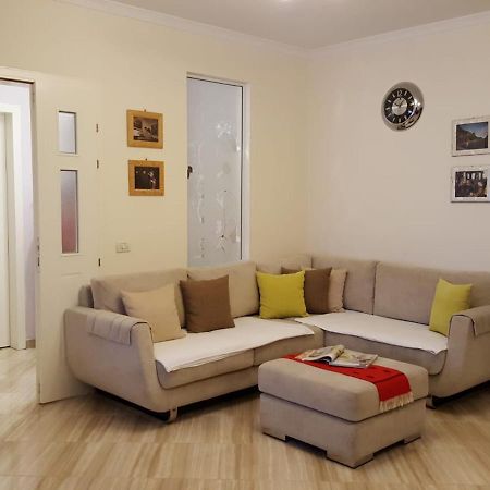 Holiday Center Apartment Shkoder Bagian luar foto