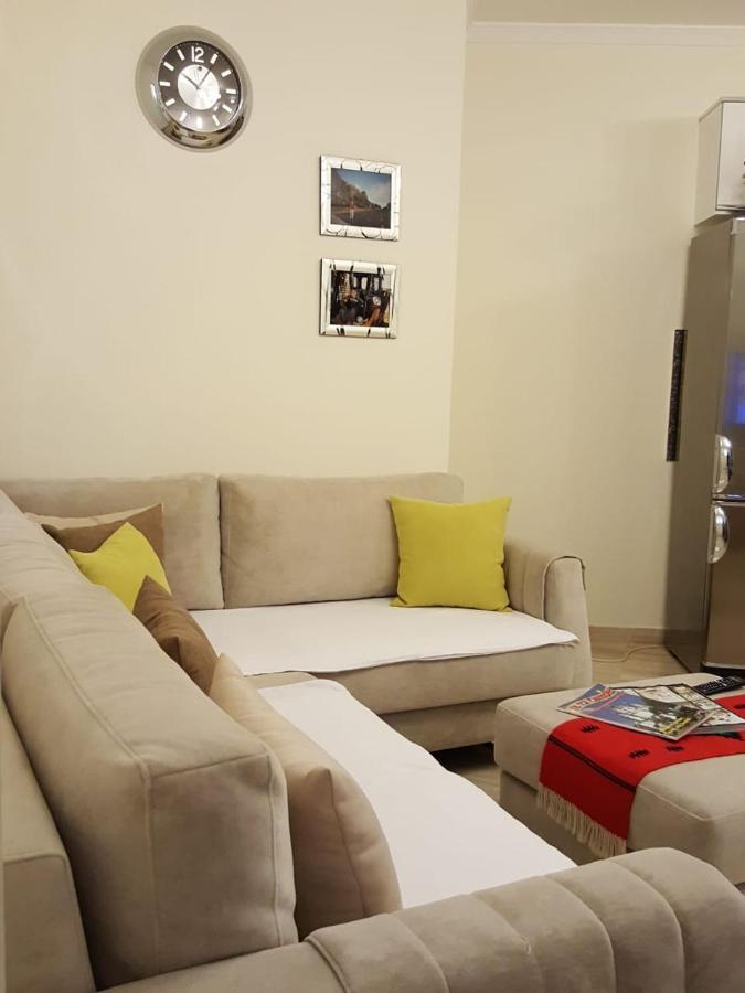 Holiday Center Apartment Shkoder Bagian luar foto